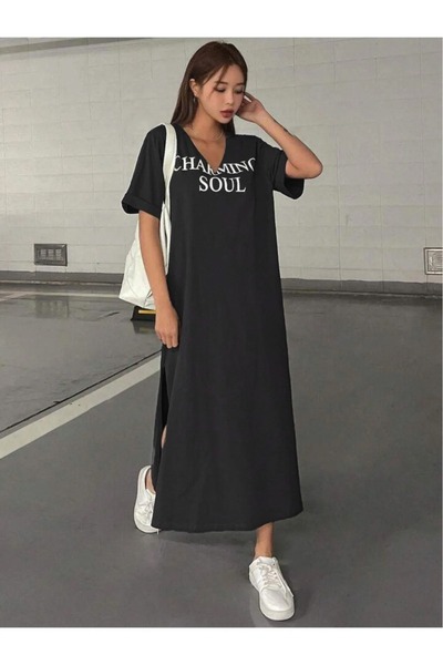 NoVibe Tricou cu decolteu în V cu imprimeu Charming Soul pentru femei de mări...