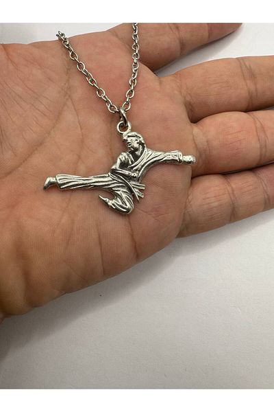 Herşey Nota Unisex Necklace with Karate Figure – 60 cm Chain, Martial Arts and Discipline Themed Design