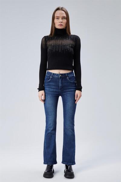 HomeStore Jean İncili Taşlı Pant είναι ένας παντελόνις με πέτρες.