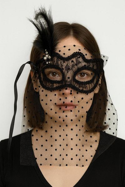 CEKAVE Black Color Black Polka Dot Veil and Pearls Party Mask