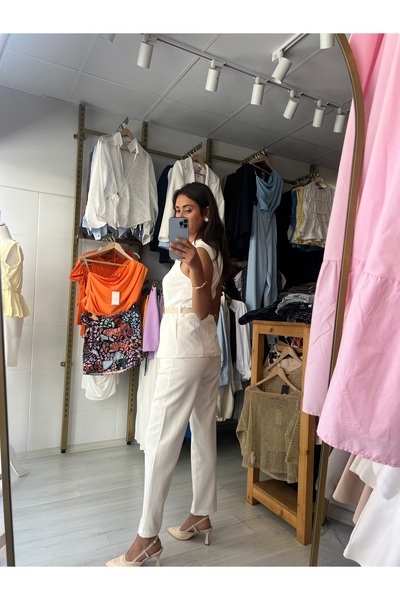 Butik Beyaz yelek pantolon takımı