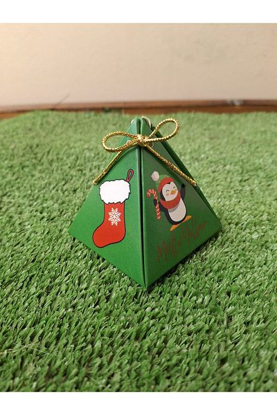 Emtory Home Green New Year 10-Piece Socks & Penguin Concept Pyramid Box - Gift Box - Tree Ornament - New Year's Box