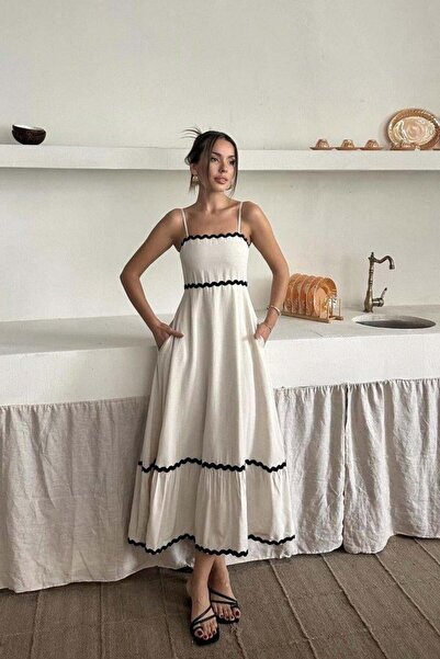 BÜŞRA TEZEL MODA Rochie de in bej cu dungi