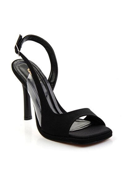 Bambi Mat Siyah Kadın Klasik Topuklu Ayakkabı K05726412838