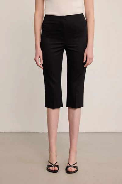 Gusto Capri Pants - Black