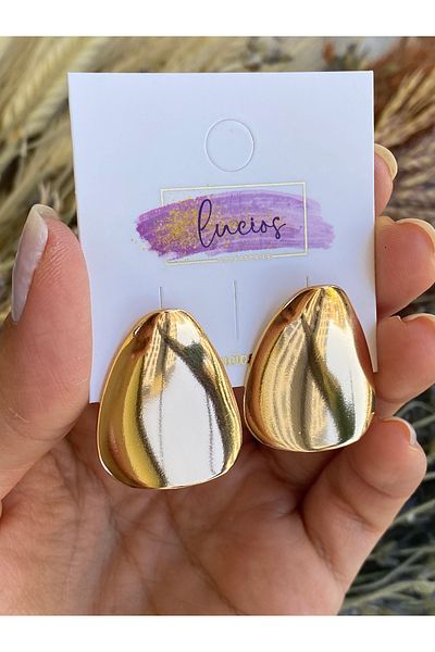 Lucios Lucios Nail Earring with Golden Craftsmanship