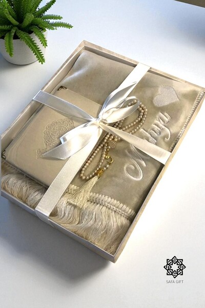 Safa Gift İsimli Lüks Kadife Seccade Seti, Kişiye Özel Nakışlı Seccade,Kuran-ı Kerim, Tesbih, Çeyizlik Seccade