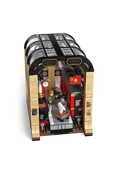LEGO Harry Potter Bookcase Decor: Hogwarts Express 76450