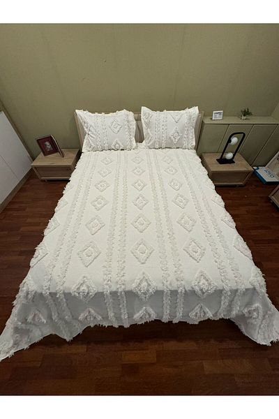 BlueMaison Boutique Chenille Oversized Bedspread Palace Ecru
