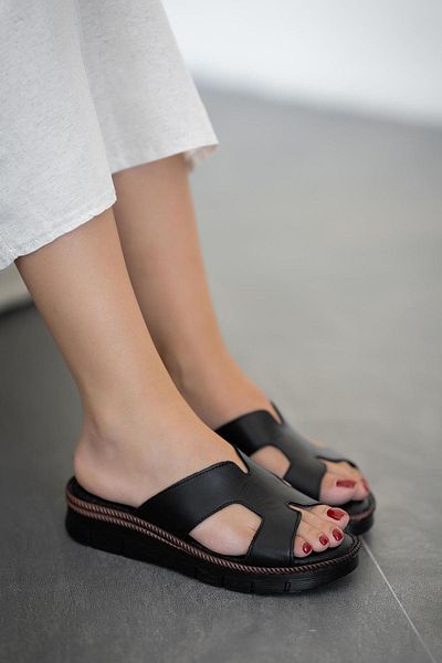 Parponi Tokyo Women's Genuine Leather Slippers Black