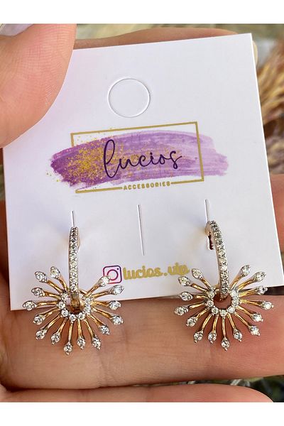 Lucios Meteor Rain Nail Earring with Golden Craftsmanship