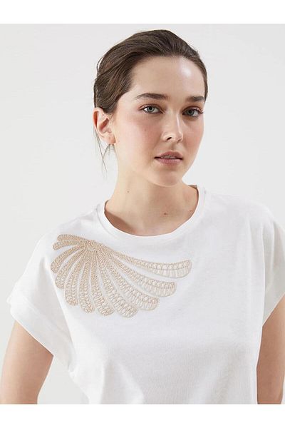 LC Waikiki Lcwaikiki Classic Crew Neck Embroidered Women's T-Shirt (S5)