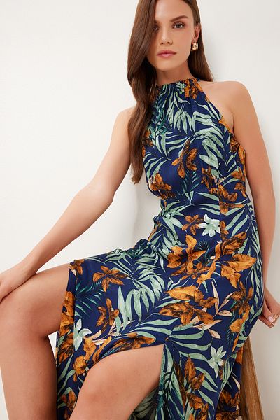 Happiness İstanbul Women's Navy Blue Green Halter Neck Patterned Midi Viscose Dress Fg00047