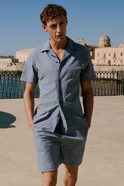 Trendyol Collection TMNSS25SR00001 Modell Blaue Shorts und Bermudas