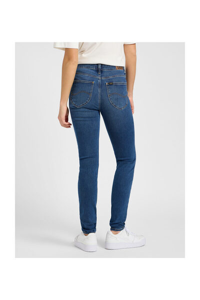 Lee SCARLETT HIGH SUPERIOR LAKE