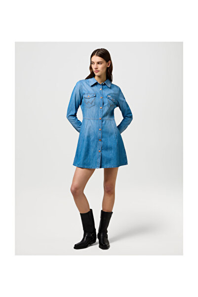 WRANGLER Farmering stílusú ruha, fagyos mintával