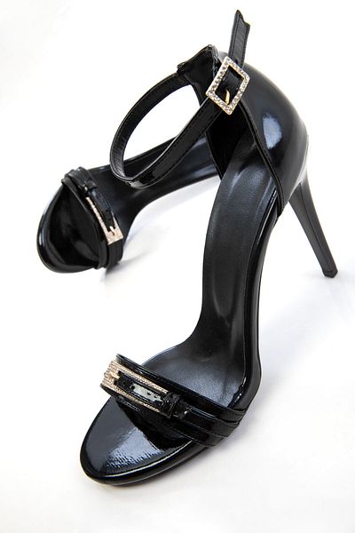SOHO Black Patent Leather Women's Classic Heeled Shoes 20731