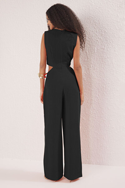 Trendyol Collection Černý tkaný krepový overal se širokými nohavicemi s výřezem/detailem okna a přezky TWOSS25TU00065