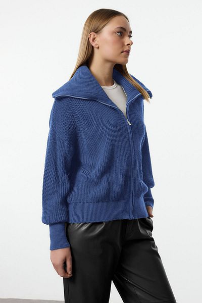 Trendyol Collection Cardigan tricotaj cu fermoar cu guler răsturnat Indigo Wide Fit TWOAW24HI00072