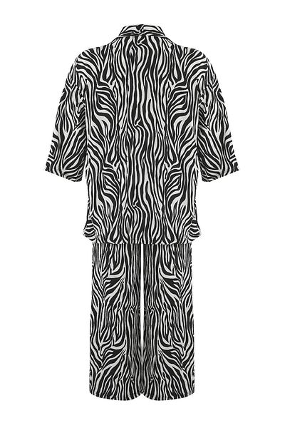 Trendyol Curve Black Printed Relaxed Fit Stretchy Kimono Knitted Plus Size Bottom-Top Set