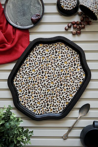 EVLE Ee166-v4 Leo Patterned Special Shape Tray 28x33 Cm
