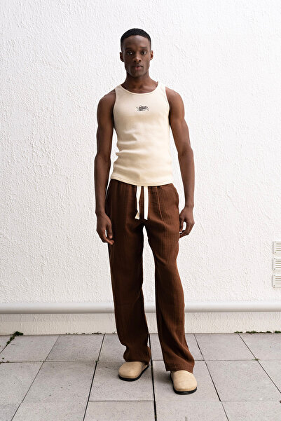 GIESTO DÖKÜMLÜ BAĞCIK DETAYLI KAHVERENGİ PANTOLON