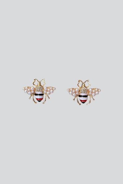 stravis Stone Embroidered Pearl Bee Earrings