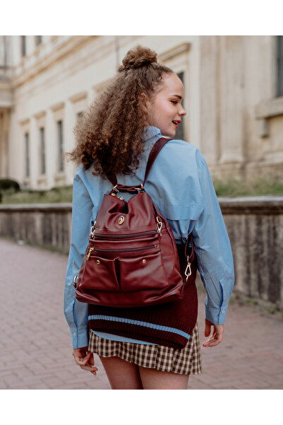 U.S. Polo Assn. حقيبة كتف نسائية باللون الأحمر الداكن Us3243 حصريًا عبر الإنترنت