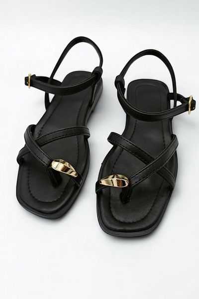 StWenn Maria Women's Black Gold Ring Detailed Daily Sandals