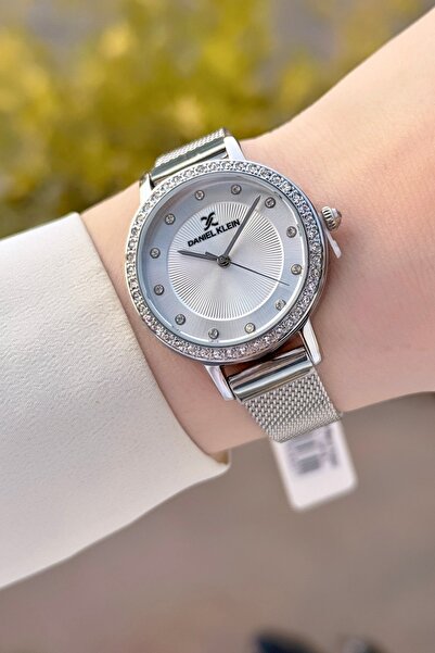 Daniel Klein Yeni Model Gümüş Renk Kadın Kol Saati ve Siyah Renk Deri Kordon