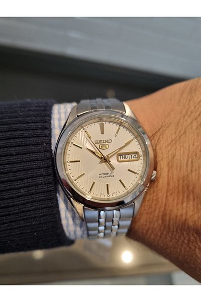 Seiko 5- Automatic Silver Dial Calendar Steel Bracelet 3 Atm Waterproof Men Wristwatch