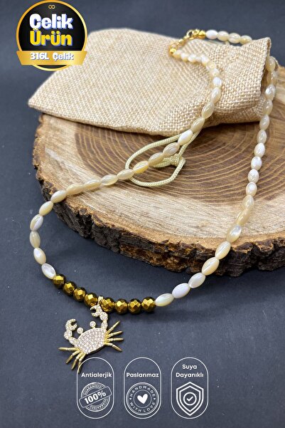 Balzamin Design قلادة من الفولاذ المقاوم للصدأ بتصميم مفصل من حجر اللؤلؤ الطب...