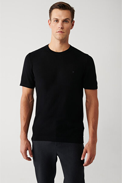 Avva Pánské černé tričko s výstřihem z bavlny a tenkého úpletu E 005011