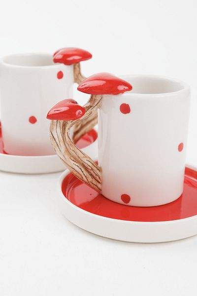 Loomart 2-Person 4-Piece Handmade Coffee Cup Set with Heart Design