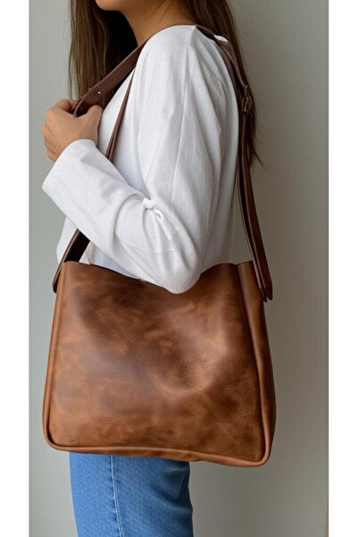 ALESTA LEATHER (نكتب الاسم) حقيبة كتف نسائية مصنوعة يدويًا من الجلد الطبيعي