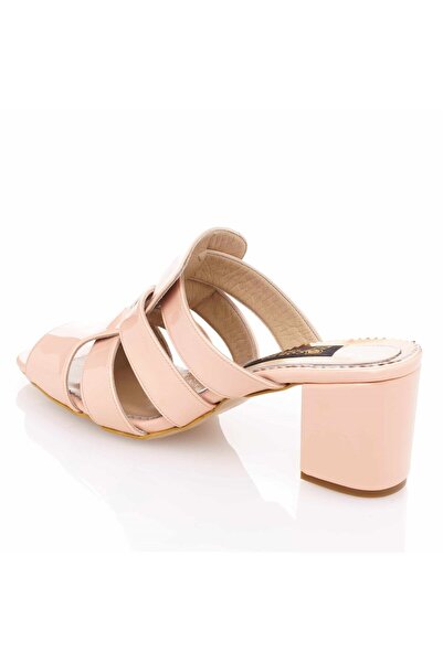 İriadam 40 - 41 - 42 - 43 - 44 مقاسات كبيرة من صنادل ونعال وأحذية باليرينا للنساء