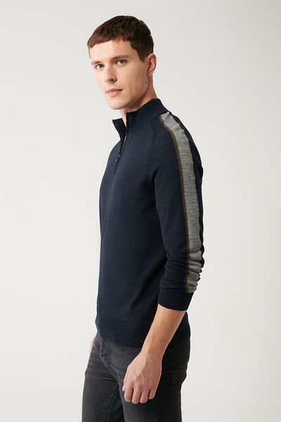 Avva Marineblauer Herren-Strickpullover aus Wollmischung mit Reißverschluss und Stehkragen aus Wollmischung A32y5093