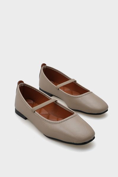 Capone Outfitters Damen-Ballerinas aus faltigem Lackleder in Beige