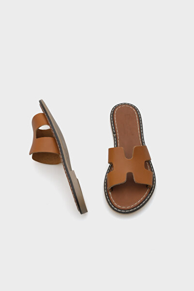 Capone Outfitters Γυναικείες δερμάτινες παντόφλες H Banded