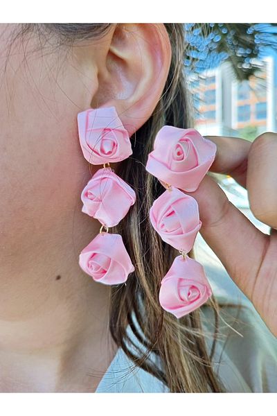 mos&more 1 Pair of Stylish Gold Tone Heart & Pink Rose Dangle Earrings