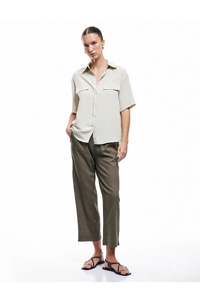 Koton Classic Collar Short Sleeve Crinkle Shirt with Applique Detail