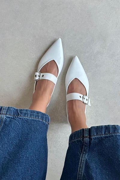 STRASWANS Bruno Women's Belt Detail Wrinkled Leather Ballerina White