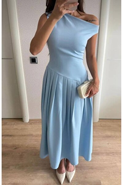 Ahzem Collection Tasarım Kayık Yaka Pileli Midi Boy Elbise