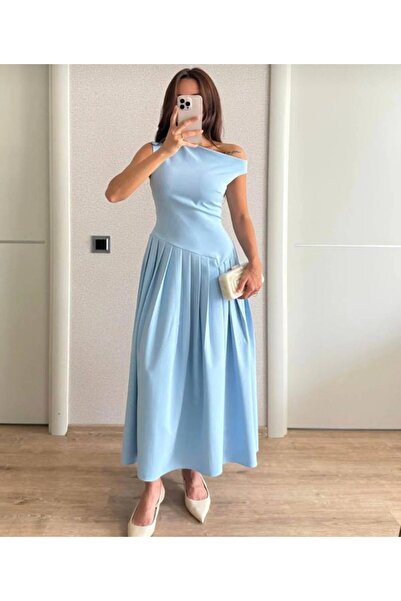 Ahzem Collection Tasarım Kayık Yaka Pileli Midi Boy Elbise