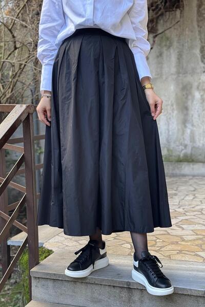 Venöve Women's Black Skirt - Detailed Parachute Fabric