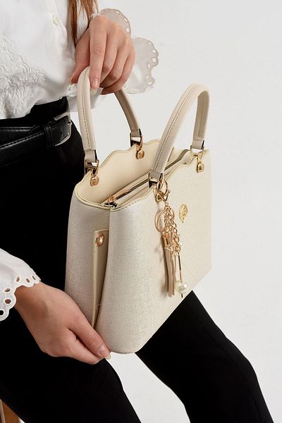 STYLE BAGS Stylebags Tassel Women's Shoulder and Crossbody Bag 17X24 Size