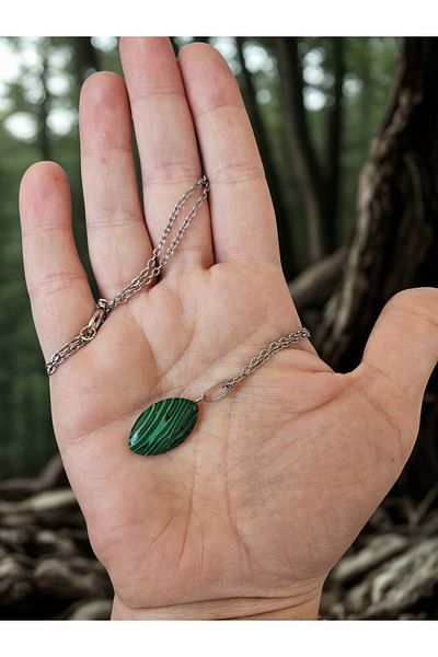 HobiHub Natural Malachite Stone Necklace – Green Energy Stone |   Women's Chain Stylish Design