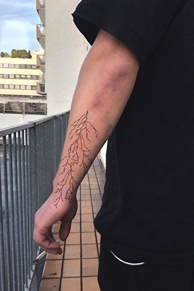 BP Tattoo Şimşek Dövmesi Yıldırım Dövmesi Damar Dövmesi