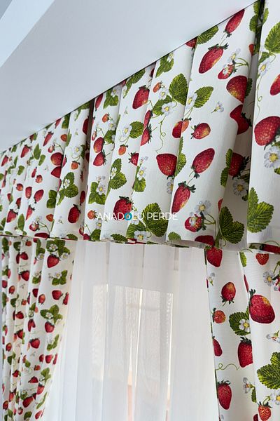 GLOMAR Kitchen Curtain Frequently Pleated 1/3 Strawberry Patterned Colored Cornice Short Background Curtain Modern