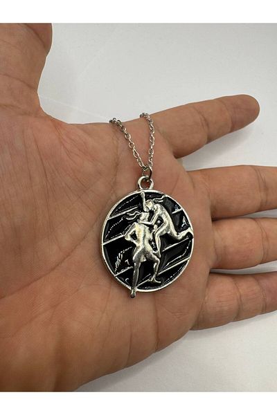 Herşey Nota Battle in the Shadow – Black Fighting Men Figured Unisex Necklace (60 cm Chain)